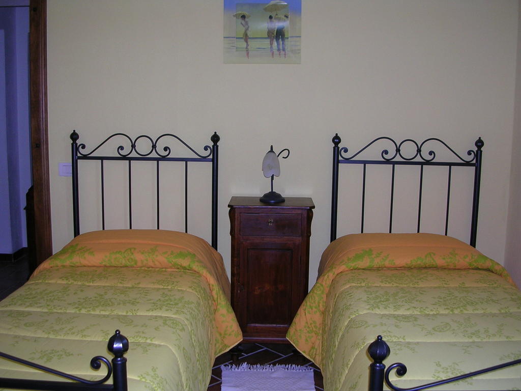 Giannetti Bed & Breakfast Poggio alle Mura Ruang foto