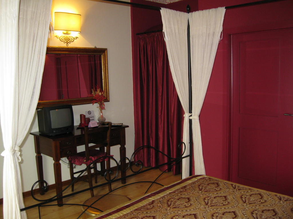 Giannetti Bed & Breakfast Poggio alle Mura Ruang foto